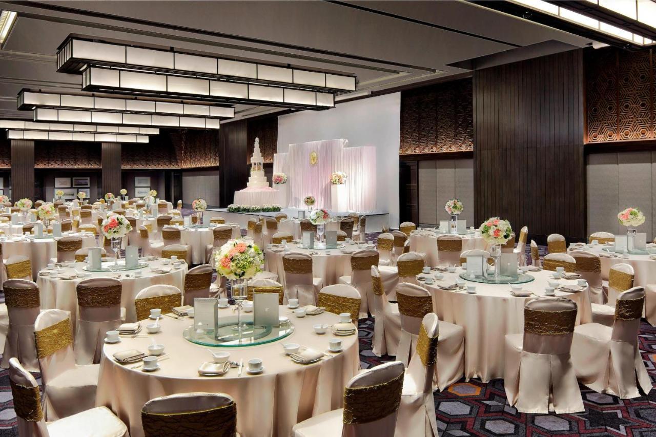 Jw Marriott Hotel Μπανγκόκ Εξωτερικό φωτογραφία Wedding reception at the Grand Ballroom