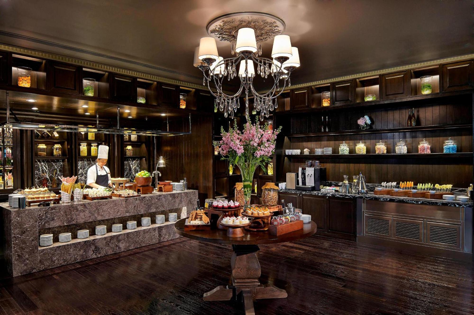 Jw Marriott Hotel Μπανγκόκ Εξωτερικό φωτογραφία The Club Lounge at the Four Seasons Hotel, Mumbai