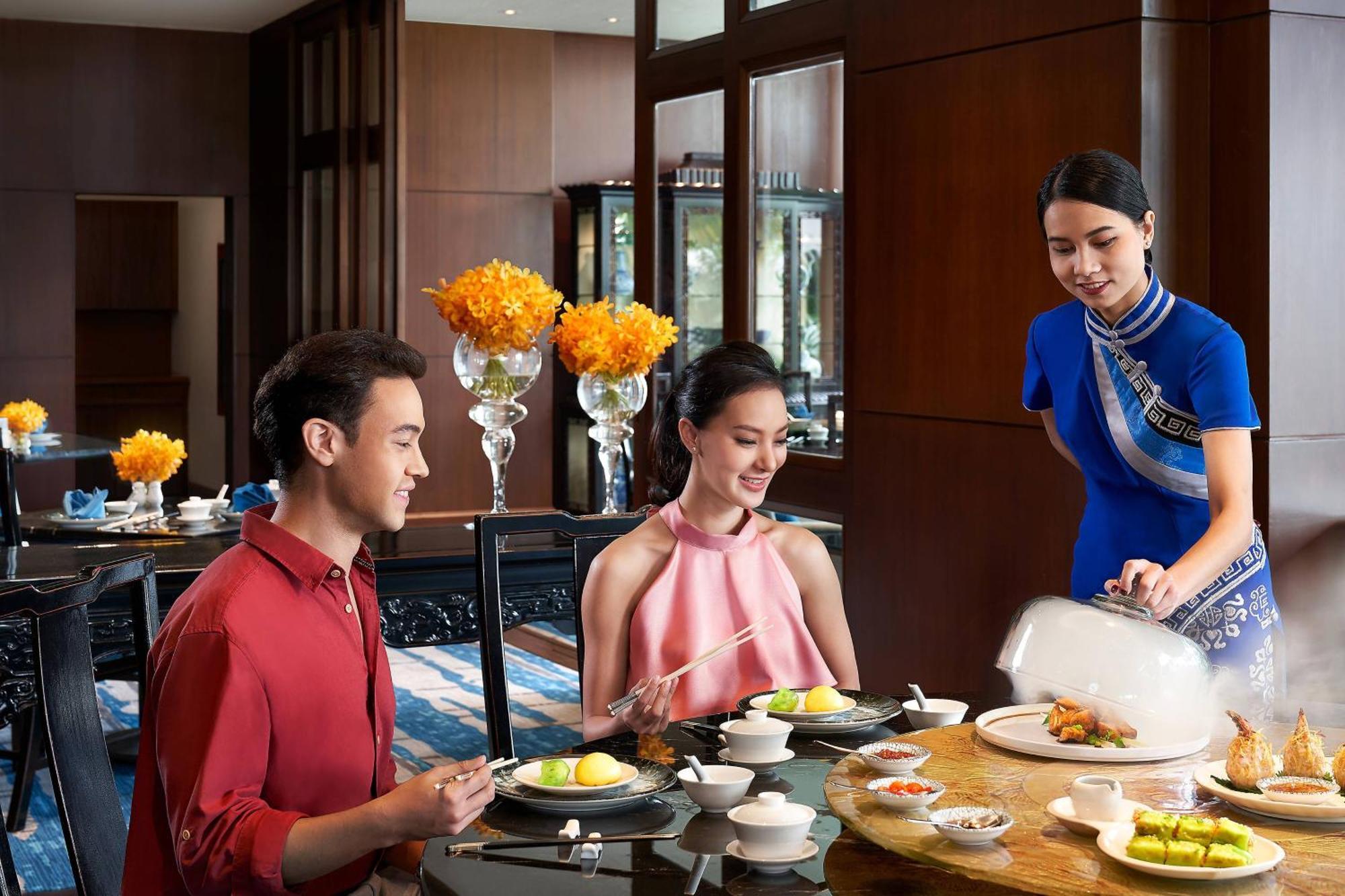 Jw Marriott Hotel Μπανγκόκ Εξωτερικό φωτογραφία A Thai restaurant in Bangkok