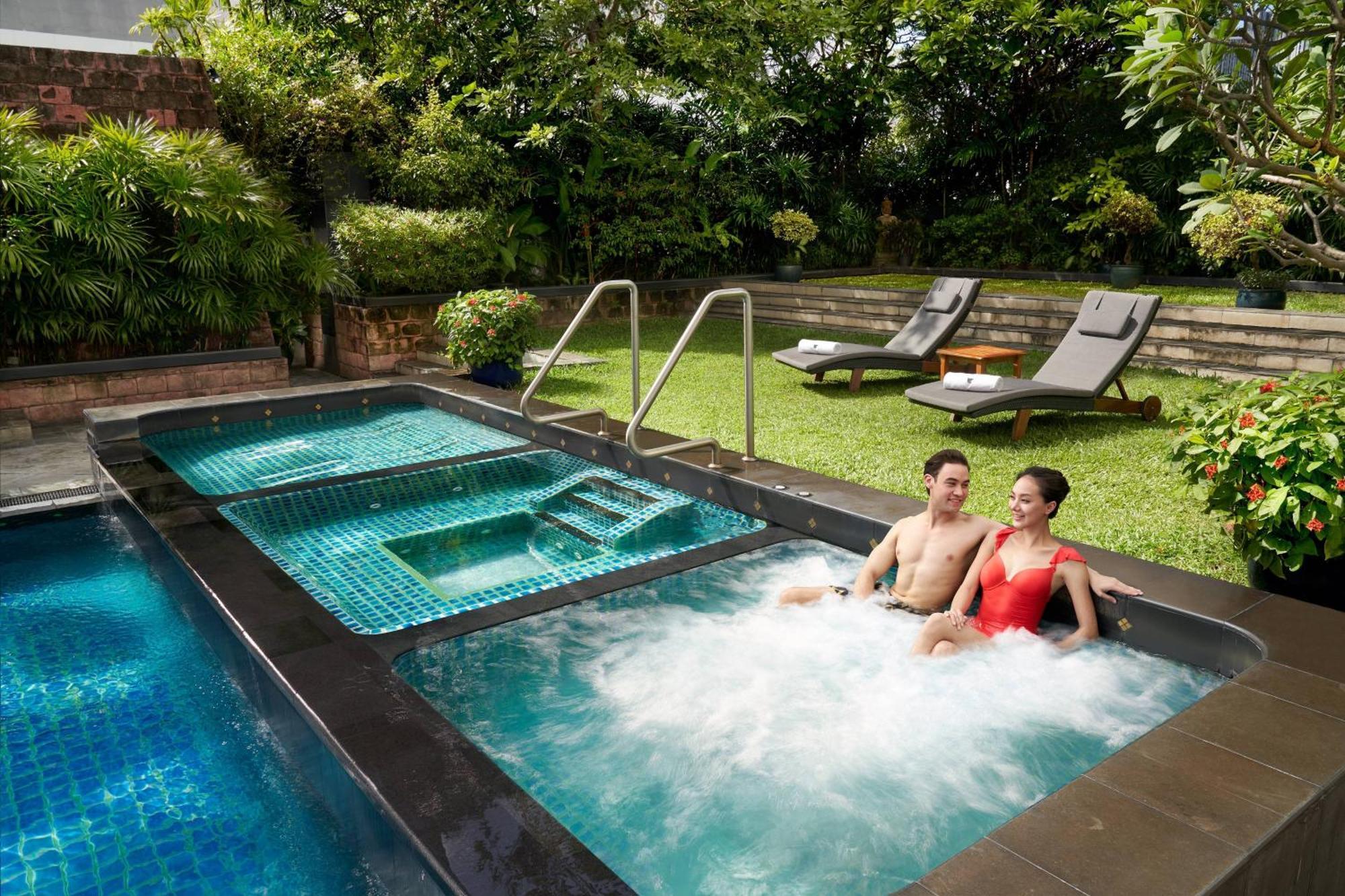 Jw Marriott Hotel Μπανγκόκ Εξωτερικό φωτογραφία A couple in a spa